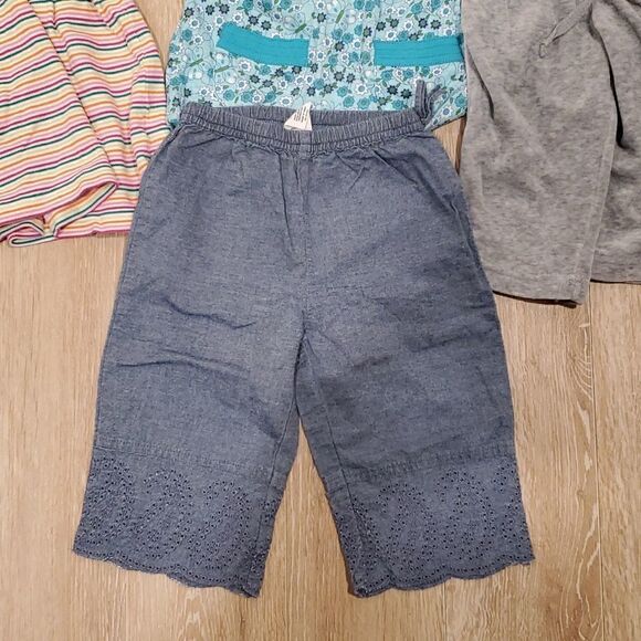 Baby girl's 12 month bundle of clothing - Picture 4 of 4